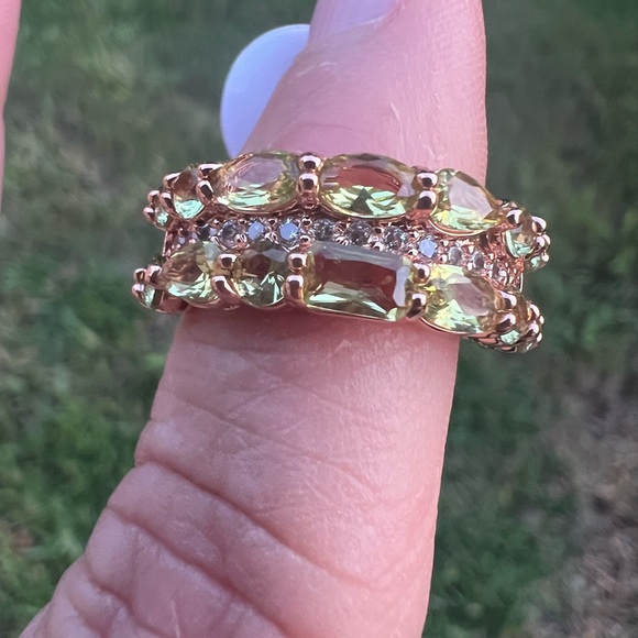 Ring Bomb Party August Birthday Collection - Picture 1 of 6